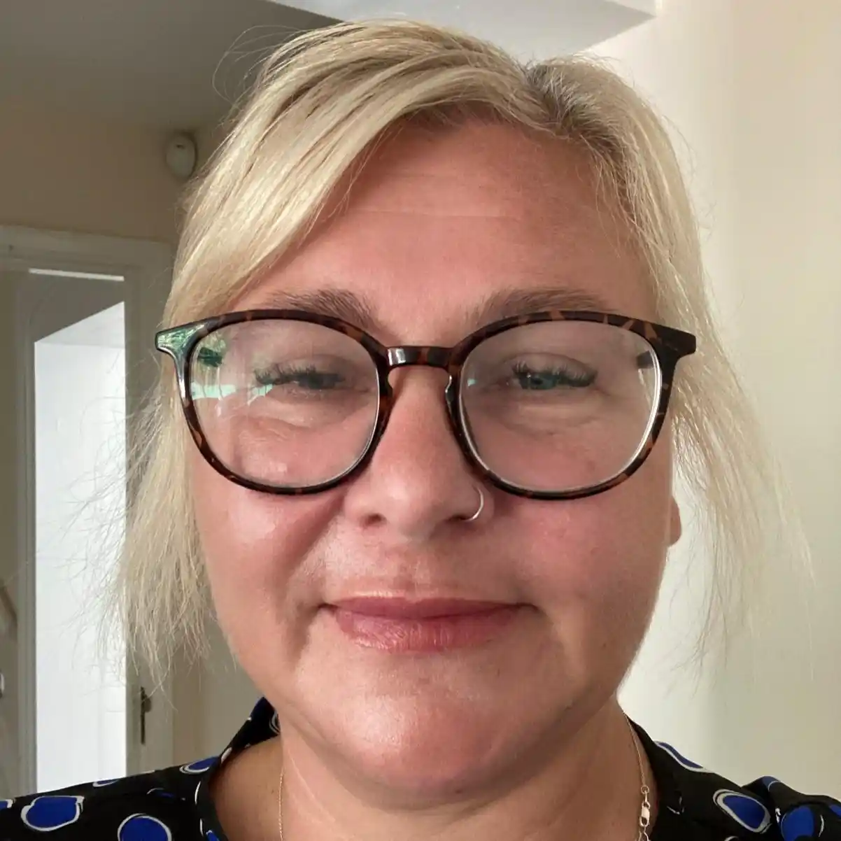 Joanna New, Admin Assistant